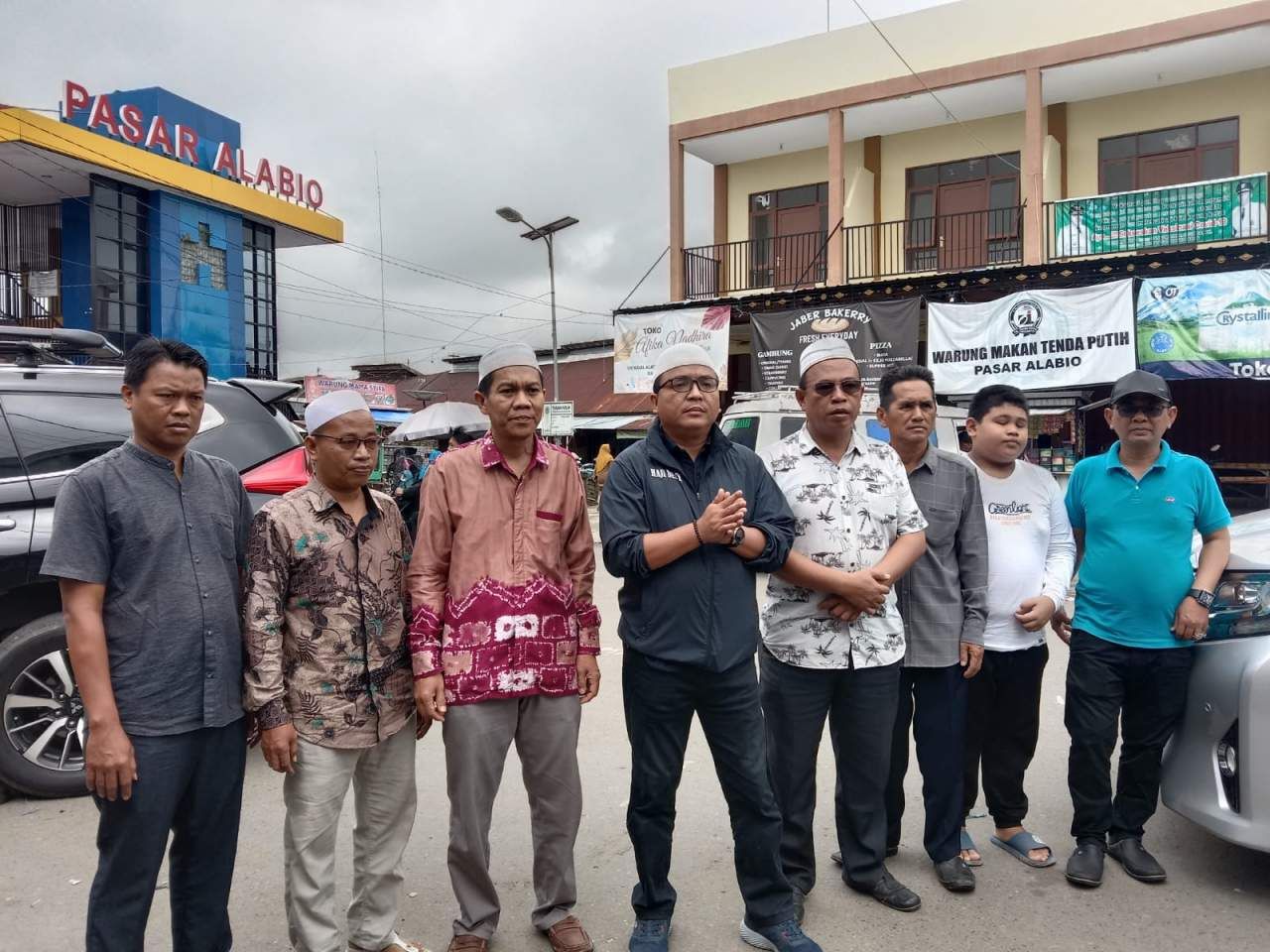 TOK! MAHKAMAH AGUNG KEMBALI MENANGKAN PEDAGANG PASAR ALABIO DENNY INDRAYANA MINTA BUPATI HSU SEGERA EKSEKUSI PUTUSAN