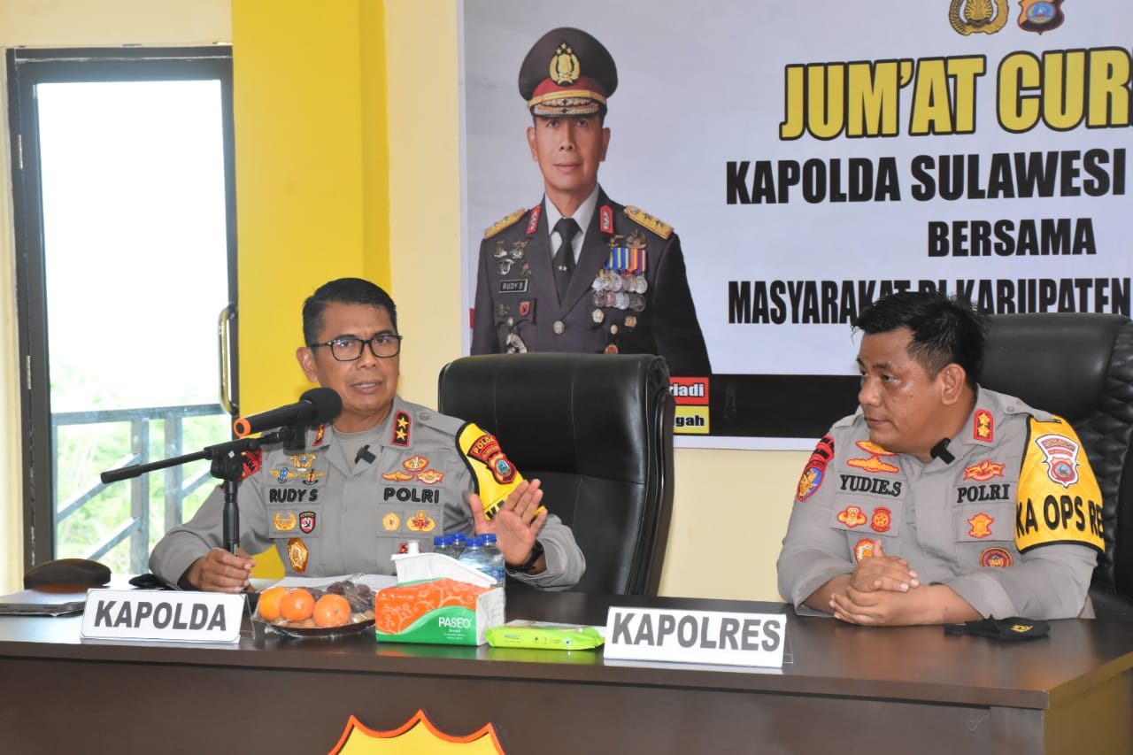 Kapolda Sulteng dengarkan curhatan warga di Program “Jumat Curhat” di Donggala