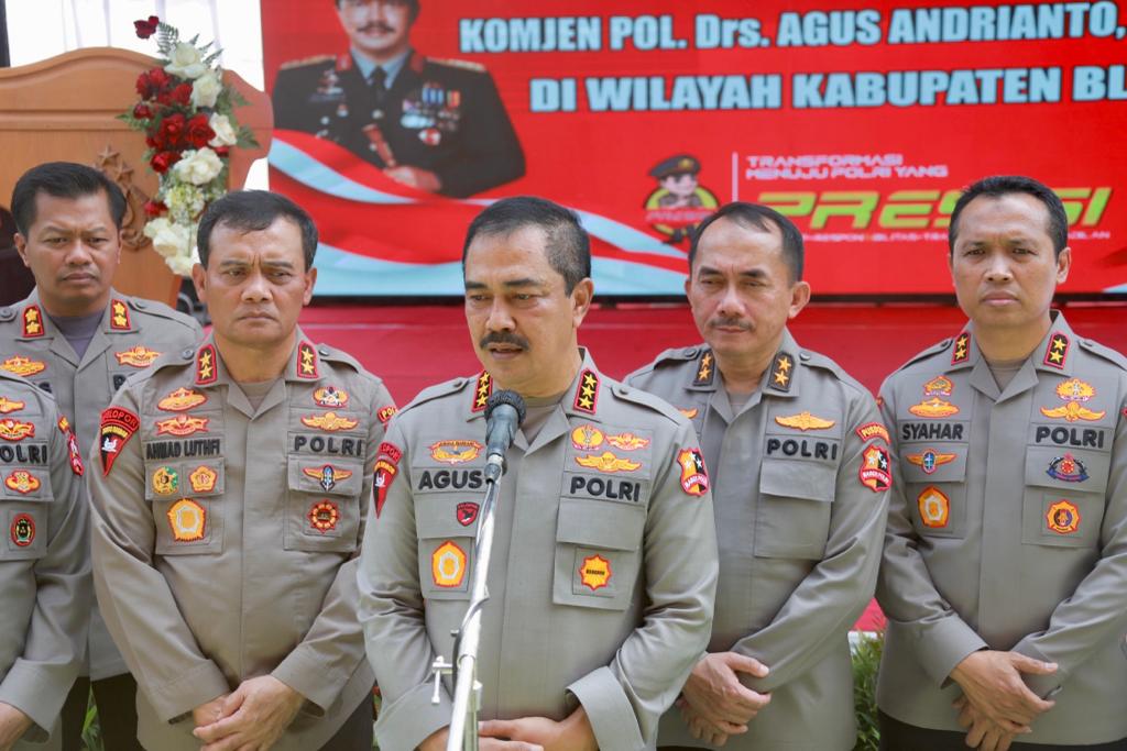 Gelar Bakti Sosial dan Kesehatan di Blora, Wakapolri : Sebagai Sarana Cooling System Menjelang Tahun Politik