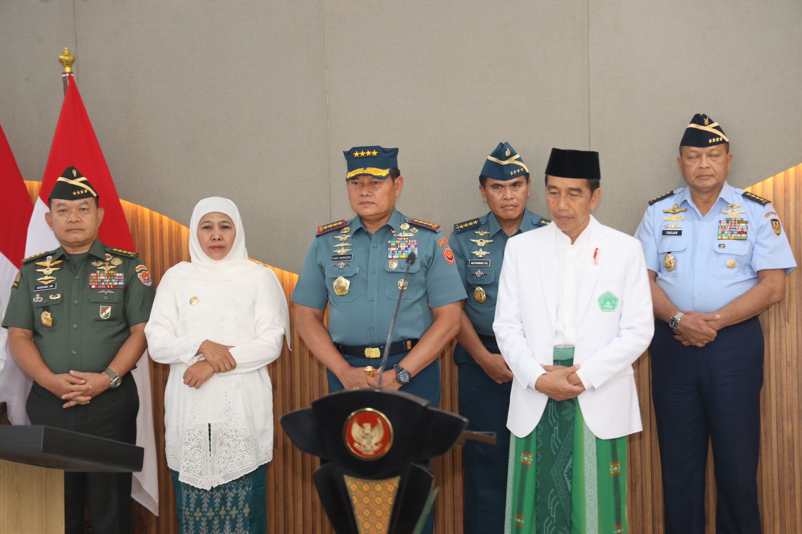 PANGLIMA TNI MENDAMPINGI PRESIDEN RI JOKO WIDODO RESMIKAN RSAD TINGKAT III DAN RSAL TINGKAT II DI SURABAYA